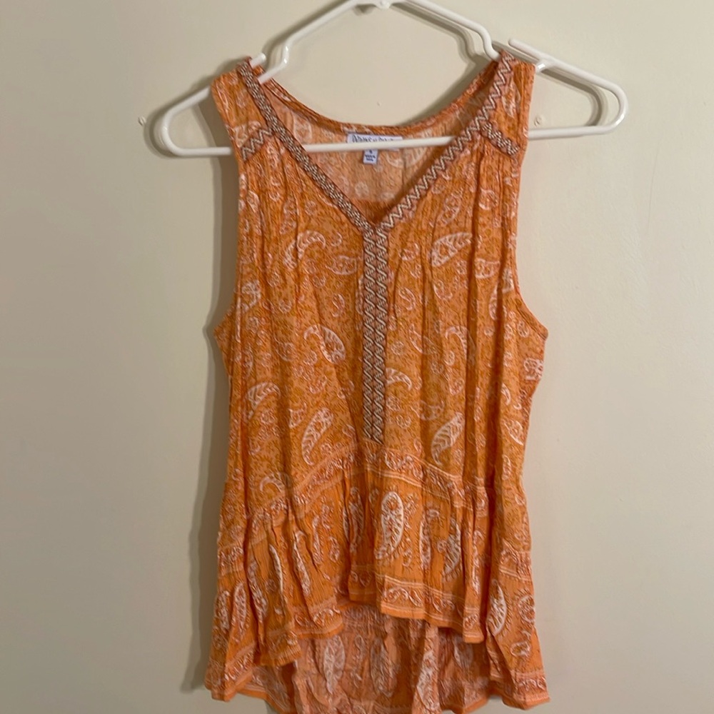 3/$15. Patrons of peace small orange blouse